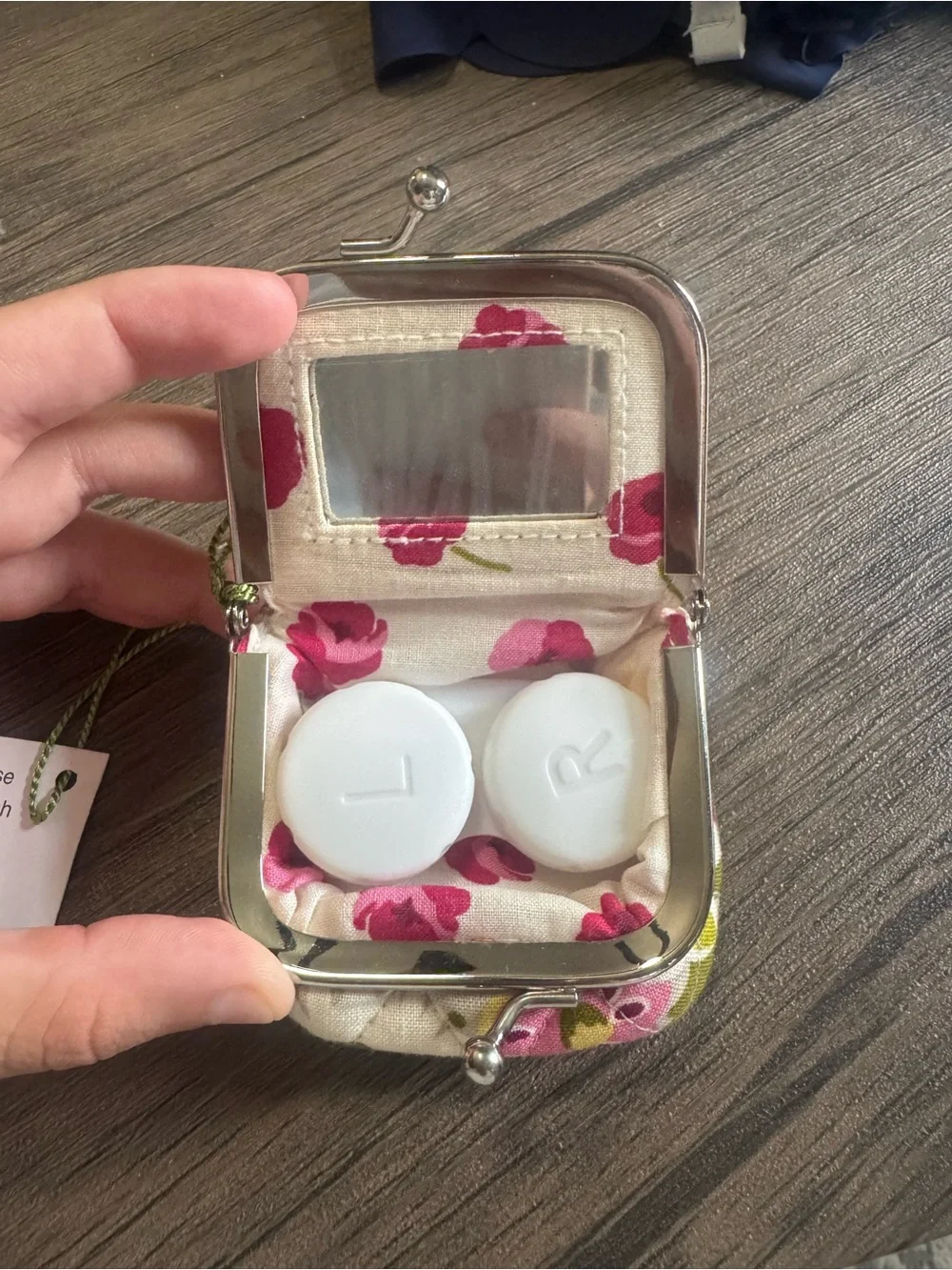 Vera Bradley Make me blush contact case brand new